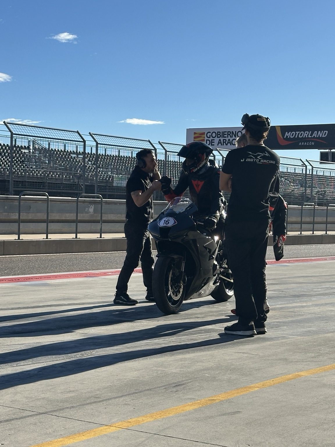 Accompagnement technique d’un pilote sur le circuit MotorLand Aragón
